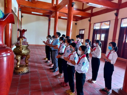 Trường THCS Trinh Lợi: Sôi nổi tổ chức chuổi hoạt động chào mừng 81 năm ngày thành lập đội TNTP Hồ chí Minh và 132 năm ngày sinh Bác Hồ