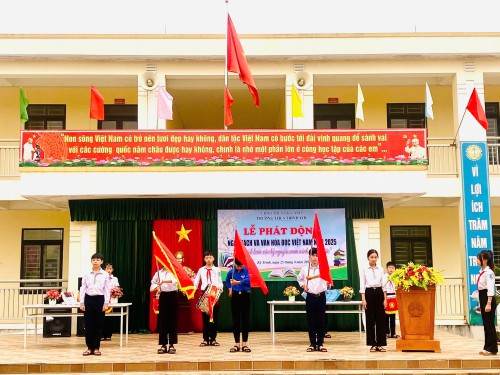 TRƯỜNG THCS TRINH LỢI TỔ CHỨC LỄ PHÁT ĐỘNG “NGÀY SÁCH VÀ VĂN HÓA ĐỌC VIỆT NAM NĂM 2025”