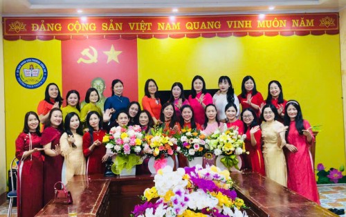 TRƯỜNG THCS TRINH LỢI TỔ CHỨC HOẠT ĐỘNG CHÀO MỪNG NGÀY QUỐC TẾ PHỤ NỮ 8/3