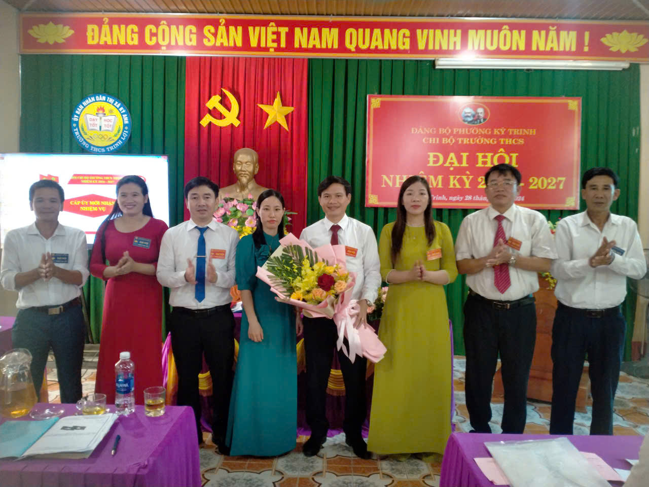 Cấp ủy mới