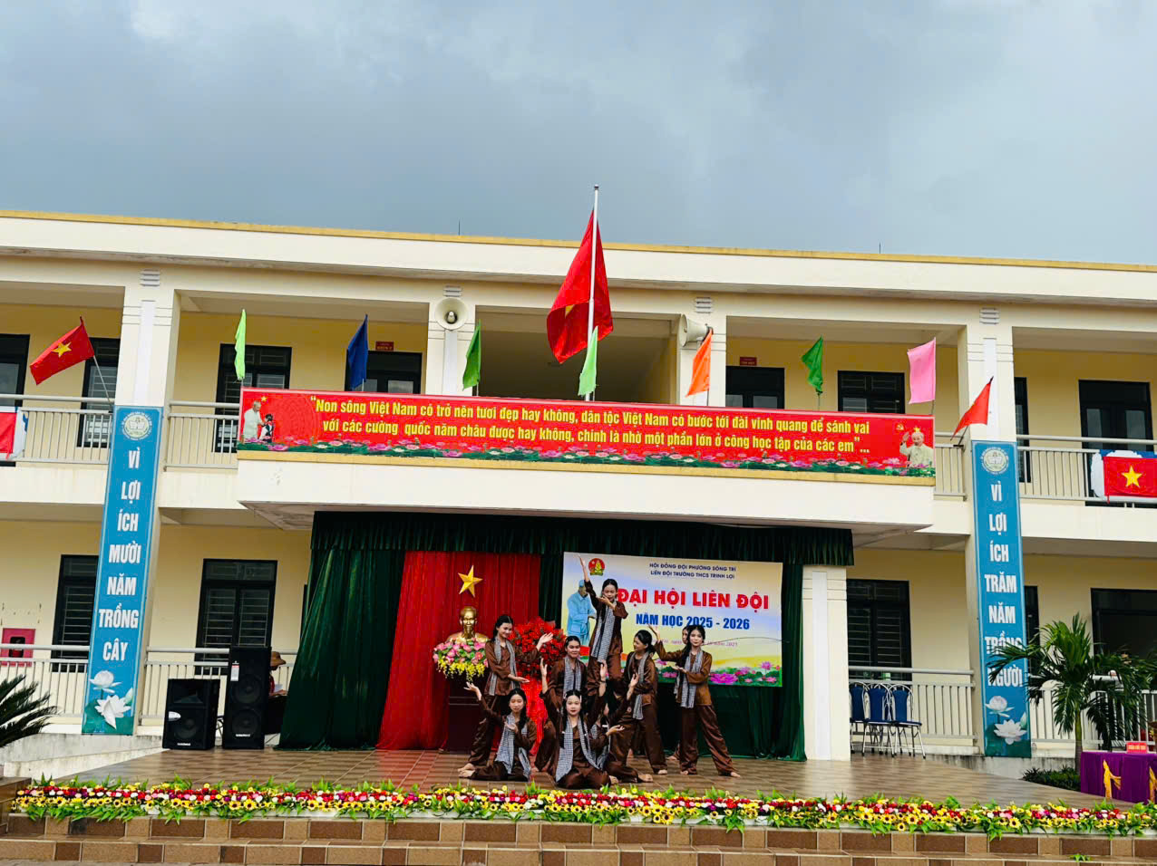 z7102138563686 f4d0cec49c3096292ee777751962408a