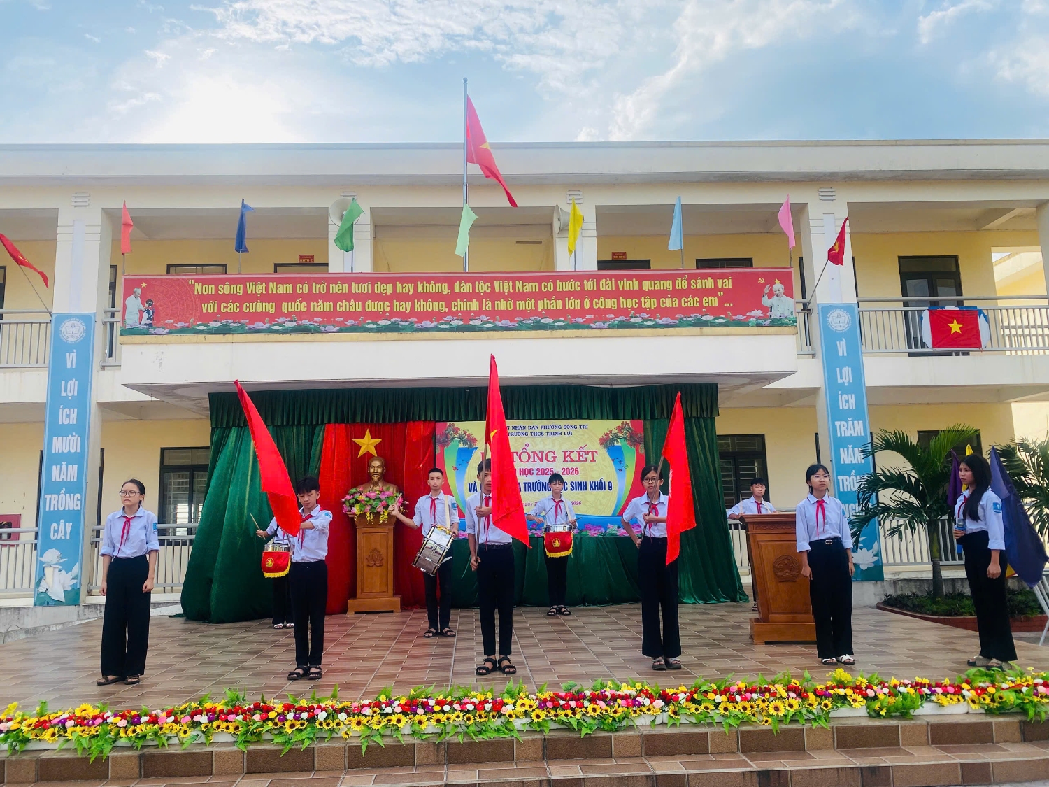 TRƯỜNG THCS TRINH LỢI TỔ CHỨC LỄ TỔNG KẾT NĂM HỌC 2025 – 2026